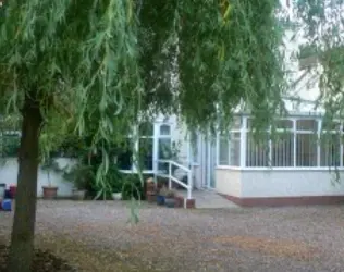 Oak Cottage - outside view of care home